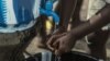 Ebola : recul de nouveaux cas en Sierra Leone, en hausse en Guinée