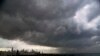 Tornado azota cerca del aeropuerto O'Hare de Chicago, interrumpe vuelos