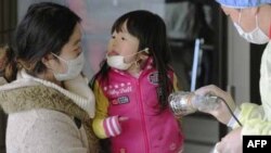 Công ty Điện lực Tokyo (TEPCO) hứa sẽ đền bù kinh tế cho những người chịu thiệt hại vì vụ rò rỉ phóng xạ