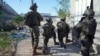 Na fotografiji koju su objavile Izraelske odbrambene snage (IDF) vide se vojnici Izraela tokom operacije u Rafi, na jugu Pojasa Gaze.