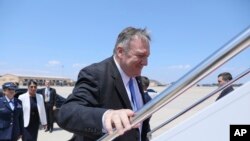 Državni sekretar Majk Pompeo negodovao je što mu je novinarka NPR-a Mari Luiz Keli postavila pitanja o aferi sa Ukrajinom