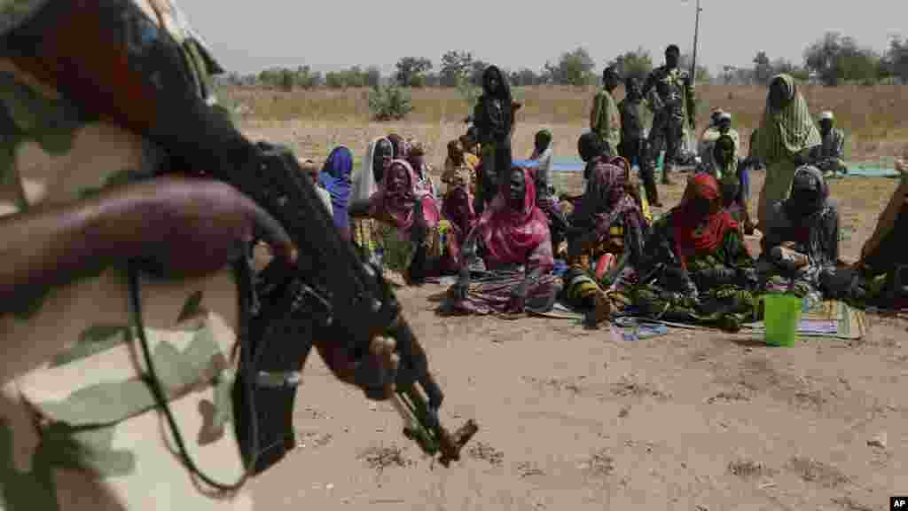 'Yan Gudun Hijira Daga Kamaru Sun Isa Sansanin 'Yan Gudun Hijira Dake Furore a Yola.