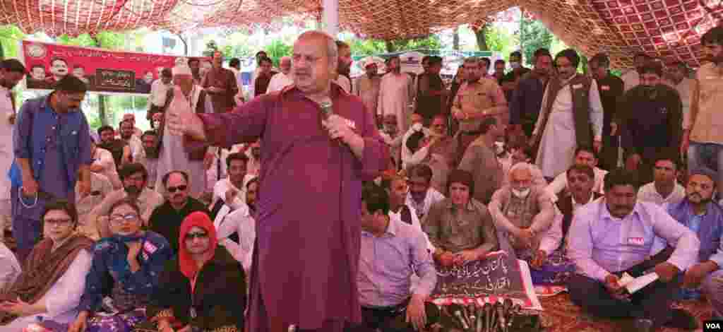 حکومت کے مطابق بِل کے نفاذ سے بھاری جرمانوں کے ذریعے فیک نیوز کو بھی روکا جا سکے گا۔ 