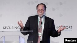 Ricardo Haussman es profesor de economía en la Escuela de Gobierno Kennedy de Harvard, sirvió como ministro de Planificación de Venezuela y como miembro del directorio del banco central en la década de 1990.