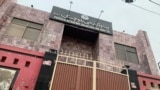 د پښتو اکادمي کوټې بنسټ د ١٩٧١ کال اکتوبر په مياشت کې کېښودل شوی وو چې لومړی مشر يې نامتو ليکوال او د "هېواد" ورځپاڼې بنسټګر سلطان محمد صابر وو.(عکس ارشیف).