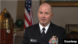Vršilac dužnosti zamjenika načelnika pomorskih operacija admiral Jim Kilby razgovara za VOA u ekskluzivnom intervjuu u Pentagonu u februaru 2025. (Ljubazošću Adam Greenbaum)