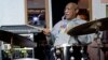 Bill Cosby Tampil Dalam Pertunjukan Perdana Sejak 2015