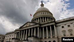 Будівля Капітолію США у Вашингтоні.