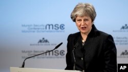 Perdana Menteri Inggris Theresa May di Munich, Jerman, 17 Februari 2018. (Foto: dok).