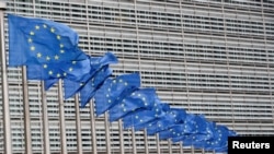 Ilustracija - zastave Evropske unije (REUTERS/Yves Herman/)