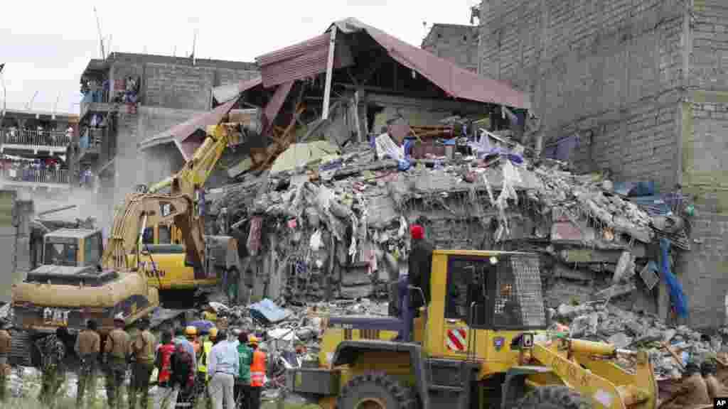 Les secouristes travaillent à Nairobi, au Kenya Le 13 juin 2017