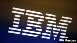 洛杉磯一個電腦屏幕上的IBM標誌（2016年4月22日資料圖片）