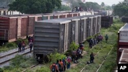 [Foto: Archivo] La llamada Caminata del Migrante partió de la ciudad San Pedro de Sula y esperan llegar a EE.UU. escapando de la pobreza y la violencia.
