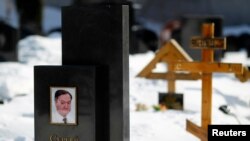 Tumba del abogado ruso Sergei Magnitsky en el cementerio de Preobrazhensky en Moscú, en una imagen del 22 de marzo de 2013.