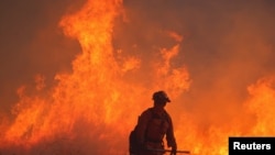 Hughes Fire, Castaic Lake