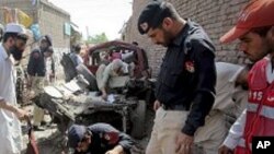 پشاور میں بم دھماکا، 12 افراد زخمی