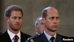 Britanski prinčevi Vilijam i Hari na sahrani kraljice Elizabete u Londonu, 14. septembra 2022. 