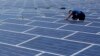 Hoy en día cuesta cerca de $20 mil dólares instalar paneles solares para proveer a un hogar la energía que necesita.