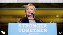 Democratic presidential candidate Hillary Clinton gives a speech on the economy after touring Futuramic Tool & Engineering, in Warren, Mich., Aug. 11, 2016. 