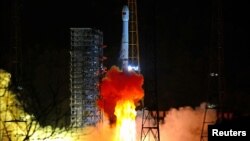 中国2018年12月8日在四川西昌卫星发射中心用长征3B火箭发射嫦娥四号月球探测器