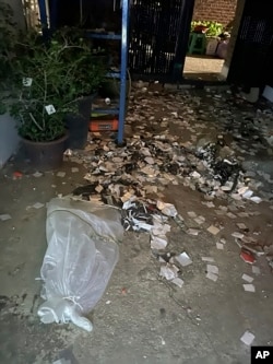 Esta foto proporcionada por el Ministerio de Defensa de Corea del Sur muestra la basura de un globo presuntamente enviado por Corea del Norte, en Seúl, Corea del Sur, el 29 de mayo de 2024.