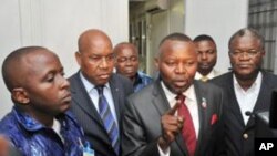 Vital Kamerhe, deuxième à l'avant-plan, à droite, est l'un des leaders de l'opposition en RDC