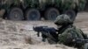 На архівному фото - навчання військових з Польщі, Чехії та Угорщини з нагоди їхнього приєднання до НАТО. Весола, поблизу Варшави, центральна Польща. 10 березня 2019 року. AP/Czarek Sokolowski