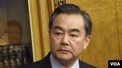 王毅2013年3月陪同习近平访俄。（美国之音白桦拍摄）