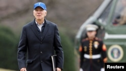 Američki predsjednik Džo Bajden vraća se u Bijelu kuću poslije vikenda u Kemp Dejvidu 