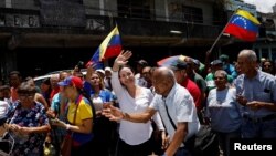 Fotografía de archivo de la dirigente opositora María Corina Machado participa en un acto de campaña para la primaria del antichavismo en Capirito, estado Monagas, Venezuela, el 28 de marzo de 2023.
