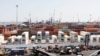 Des conteneurs sur un terminal de chargement dans le port de Radès à Tunis, en Tunisie, le 30 août 2018. 