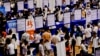 中国失业率高企 青年求职无门冀望出走他乡