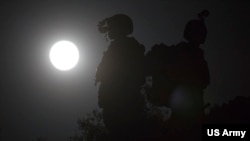 Des marines américains en Afghanistan .