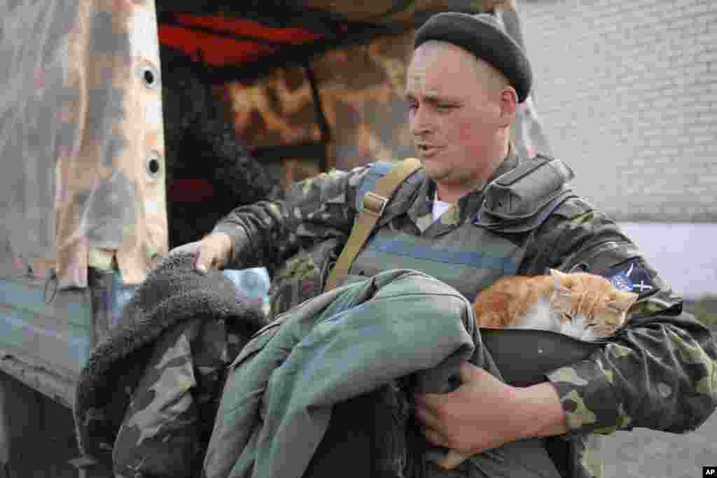 Український солдат поблизу Луганська