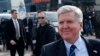 Ambasador Skot: Srbija sama bira svoj put