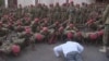 Des soldats se rendent au bureau du Premier ministre en Ethiopie