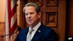 El gobernador de Georgia, Brian Kemp, pronuncia el discurso sobre la situación del estado, el 11 de enero de 2024, en Atlanta.