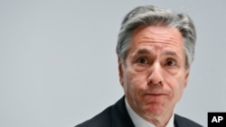 ARCHIVO - Antony Blinken, el secretario de Estado de EEUU, participa en una reunión con la sociedad civil en Malta, el 5 de diciembre de 2024.