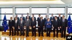 Les dirigeants de l'Union Européenne posent pour une photo de famille à Bruxelles, le 24 juin 2018