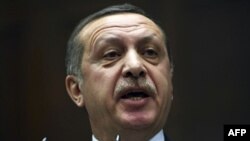 Türkiyə Bəşar Əl-Əsədin istefasına çağıran dövlətləri bir araya gətirmək istəyir