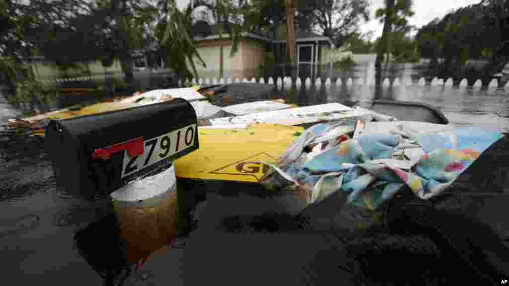 Ambaliyar ruwa sanadiyar guguwar Irma Bonita-Sprinqs dake Florida 