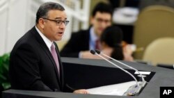 El fiscal aseguró que las empresas de Menéndez registraron beneficios de 14 millones de dólares durante la gestión del expresidente.