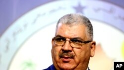 Khaled al-Obeidi seorang anggota parlemen Sunni dari kota Mosul terpilih sebagai menteri pertahanan yang baru.