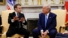 Madaxweyne Emmanuel Macron iyo Madaxweyne Trump oo ku sugan Aqalka Cad.
