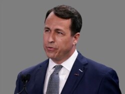 El candidato demócrata Cal Cunningham disputa un puesto en el Senado por Carolina del Norte al titular republicano Thom Tillis.