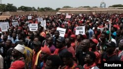 ARCHIVES - Manifestation contre un accord de défense controversé conclu avec les Etats-Unis à Accra, Ghana, 28 mars 2018.