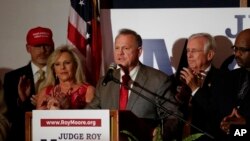 L'ancien sénateur Roy Moore qui a perdu l'élection sénatoriale en Alabama, ici en campagne à Montgomery, le 26 septembre 2017.