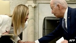 意大利总理乔治娅·梅洛尼（Giorgia Meloni）2023年7月27日在白宫会见美国总统拜登。（法新社）