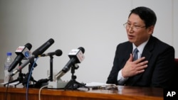 북한에 억류 중인 한국인 개신교 선교사 김정욱 씨가 27일 평양에서 기자회견을 가졌다.