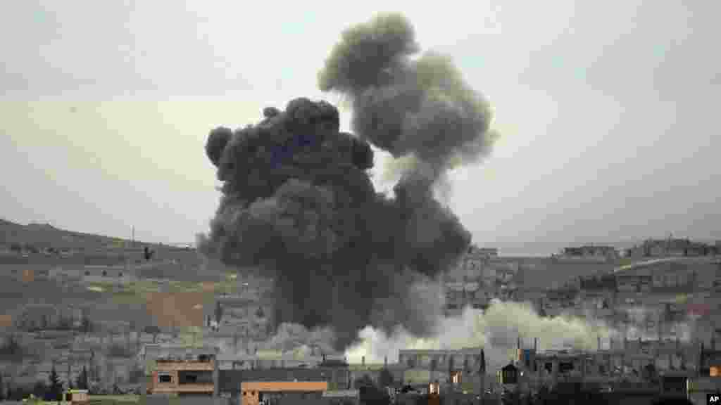 Hayaki a Kobani a Siriya, 14 ga Oktoba, 2014.